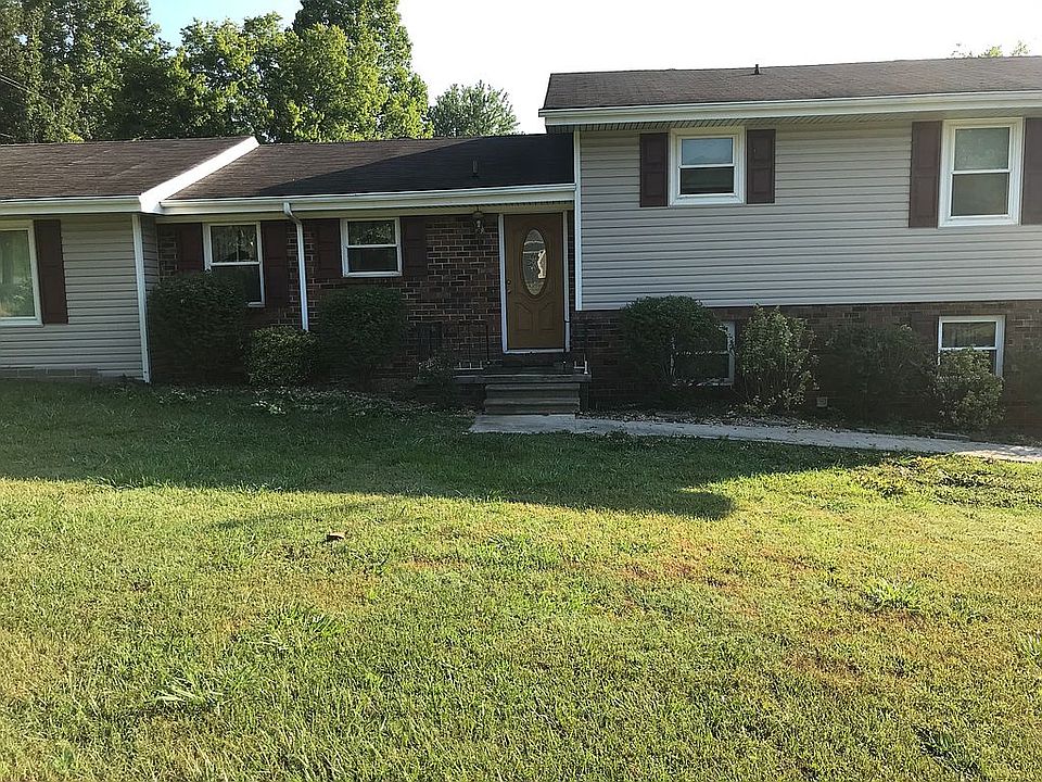 1st image of 101 Blue Grass Cir SE