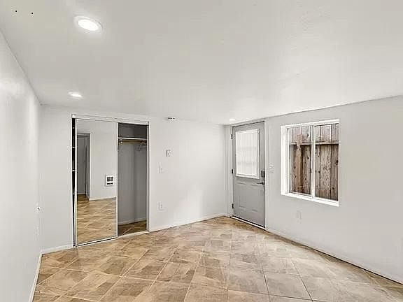 4th image of 16249 4th St #2