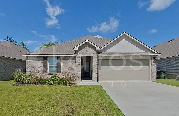 3 bed, 2.0 bath, 1447 sqft, $1,845 — Photo 1