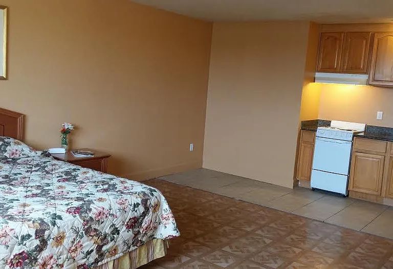 4540 N El Dorado St — Photo 1