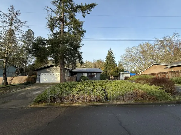 2134 NW Watters St, Roseburg, OR 97471