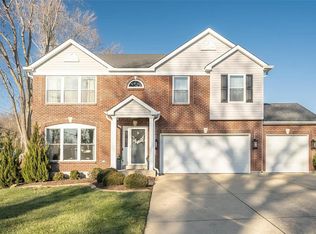4381 Meadowgreen Estates Dr, Saint Louis, MO 63129