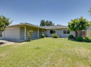981 Cherry St, Hollister, CA