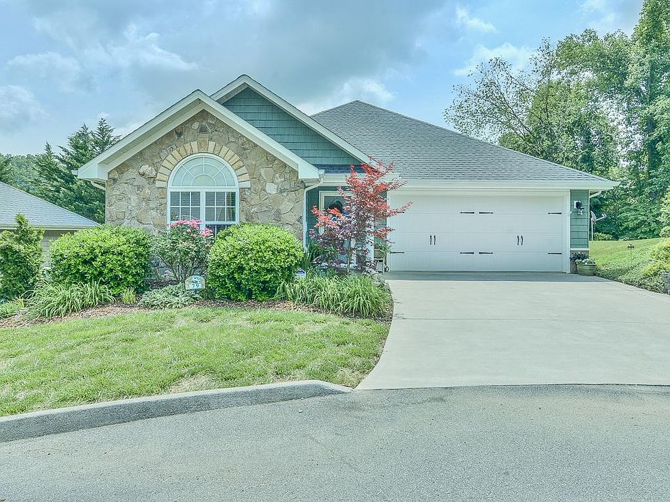 1st image of 79 Hiddenbrook Ln