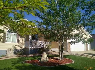 105 Savoy Cir, Rapid City, SD 57701