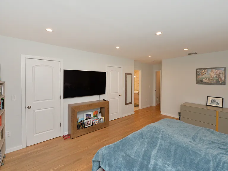 38-55 Van Riper Pl — Photo 13
