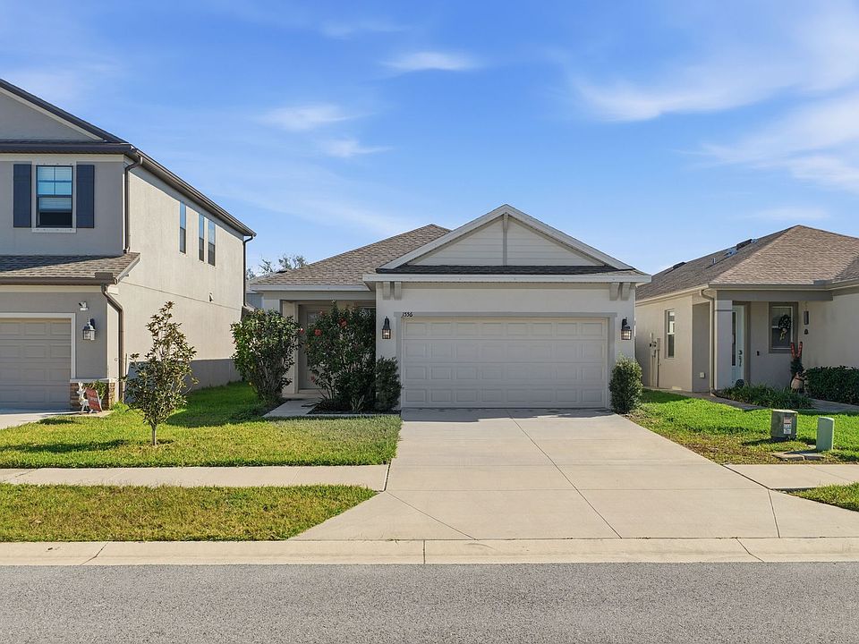 1st image of 1556 N River Cir
