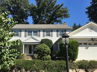 8904 Autumn Leaf Ct, Fairfax, VA 22031
