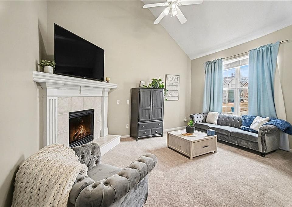 1st image of 17897 W 163rd Ter