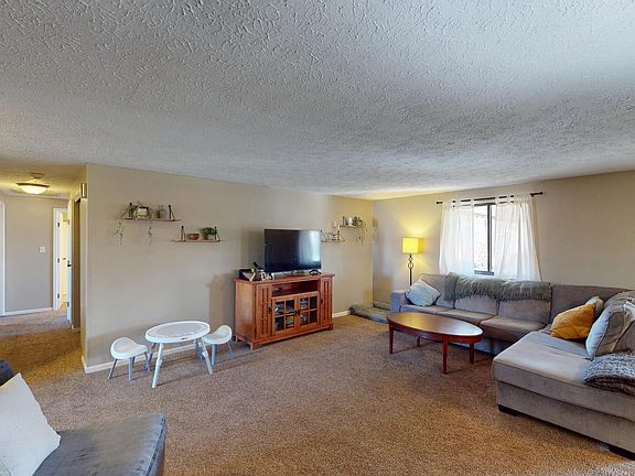 5th image of 1685 Michele Ln