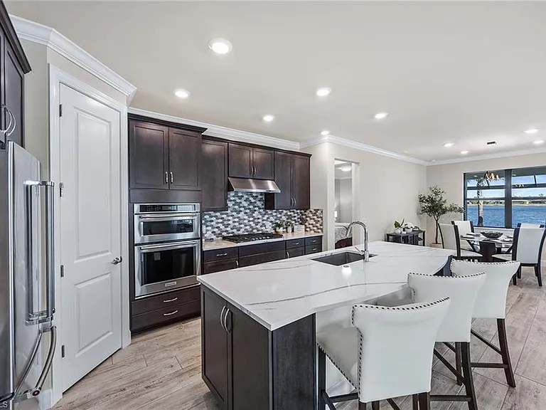 6767 Pennyroyal Dr — Photo 17