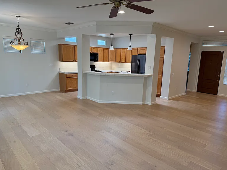 1375 Tahoma Ln — Photo 6