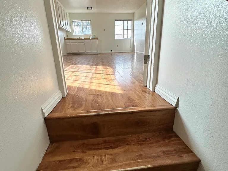 Robert Ct — Photo 7