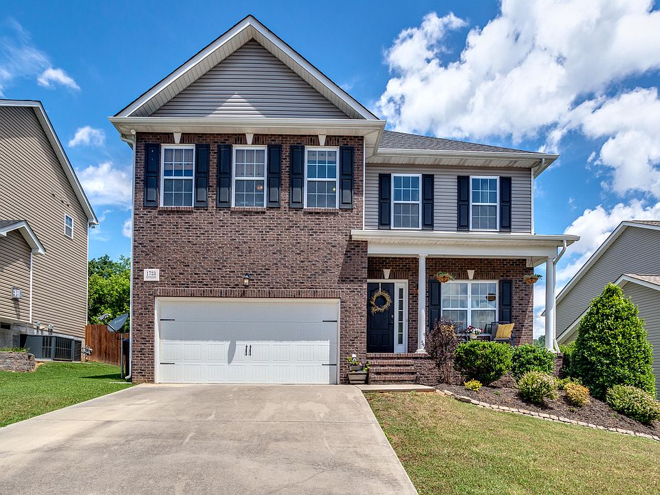 1st image of 1723 Point Wood Dr