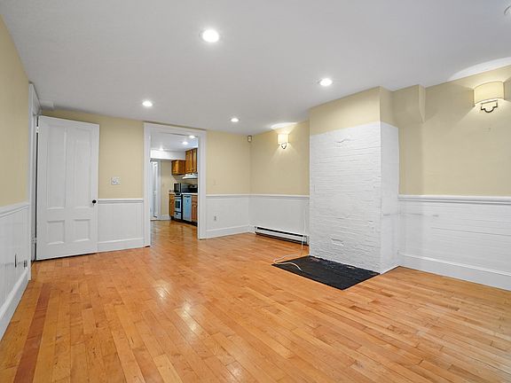 3rd image of 31 Hereford St #A