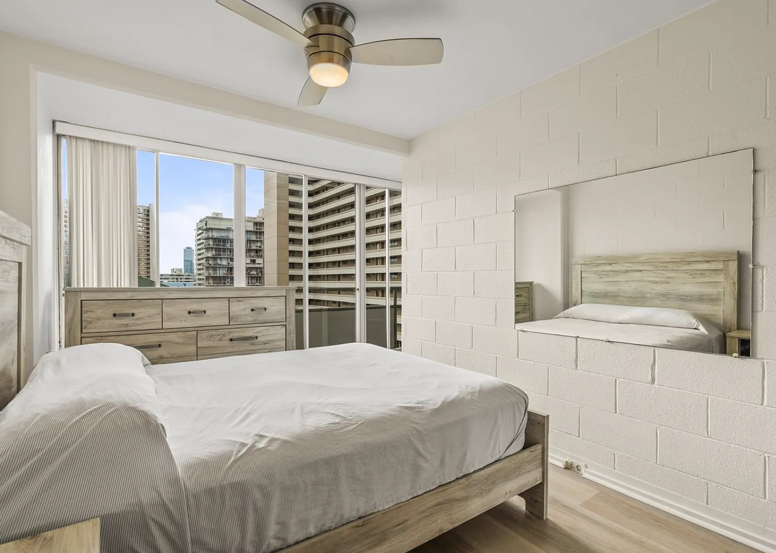 445 Kaiolu St #905- Agent: Justin Baptista - 1 — Photo 2