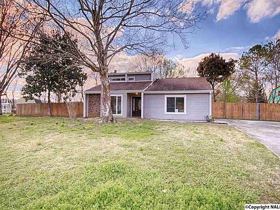 3rd image of 15124 Balsam Dr SE
