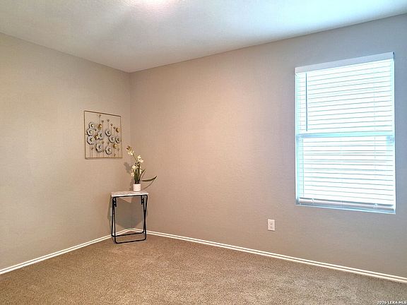 5th image of 106 KAYDEN CT