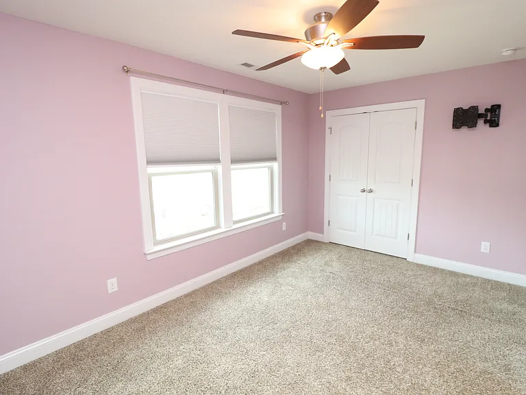 1428 Providence Green Ln — Photo 30