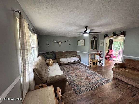 5th image of 51 Rhododendron Cir