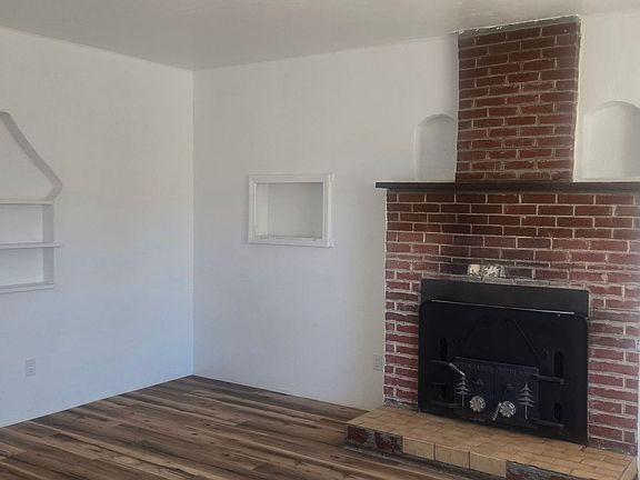 3rd image of 316 Girard Blvd SE
