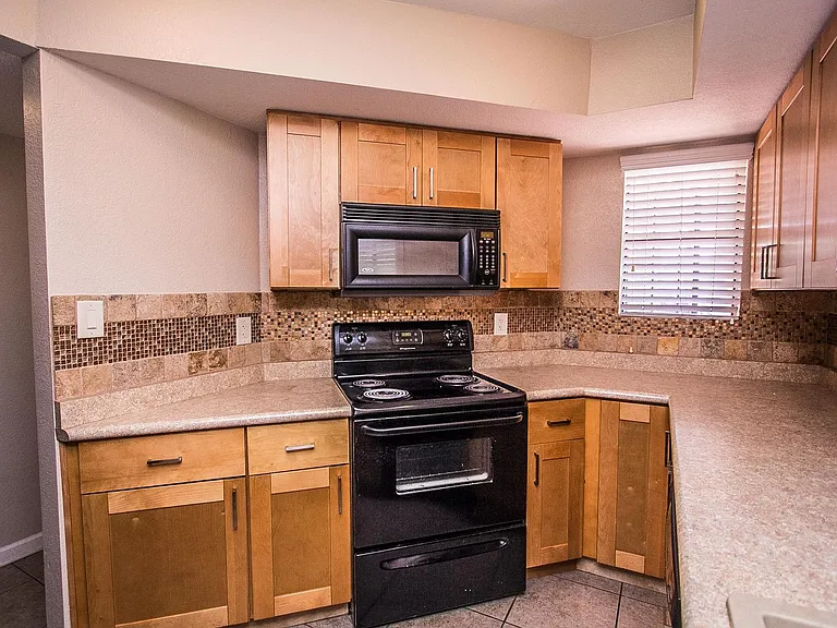 7755 E Thomas Rd #18 — Photo 8