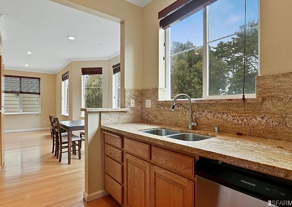 1st image of 172 Serra Ln