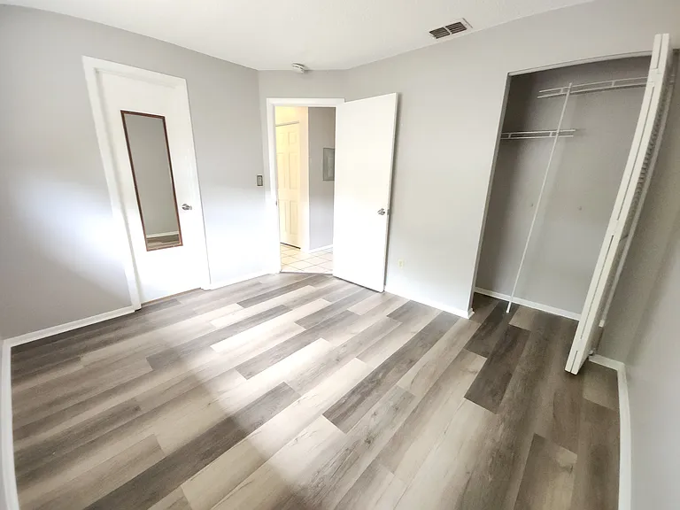 1140 Plaza Comercio NE #2 — Photo 24