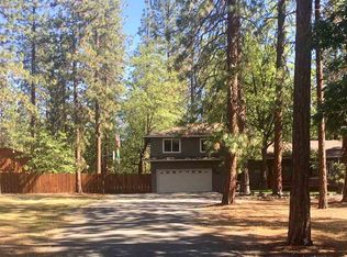 405 Hammond Rd, Yreka, CA 96097