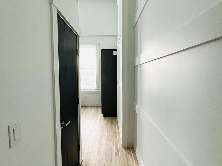 601 York St #9 — Photo 7