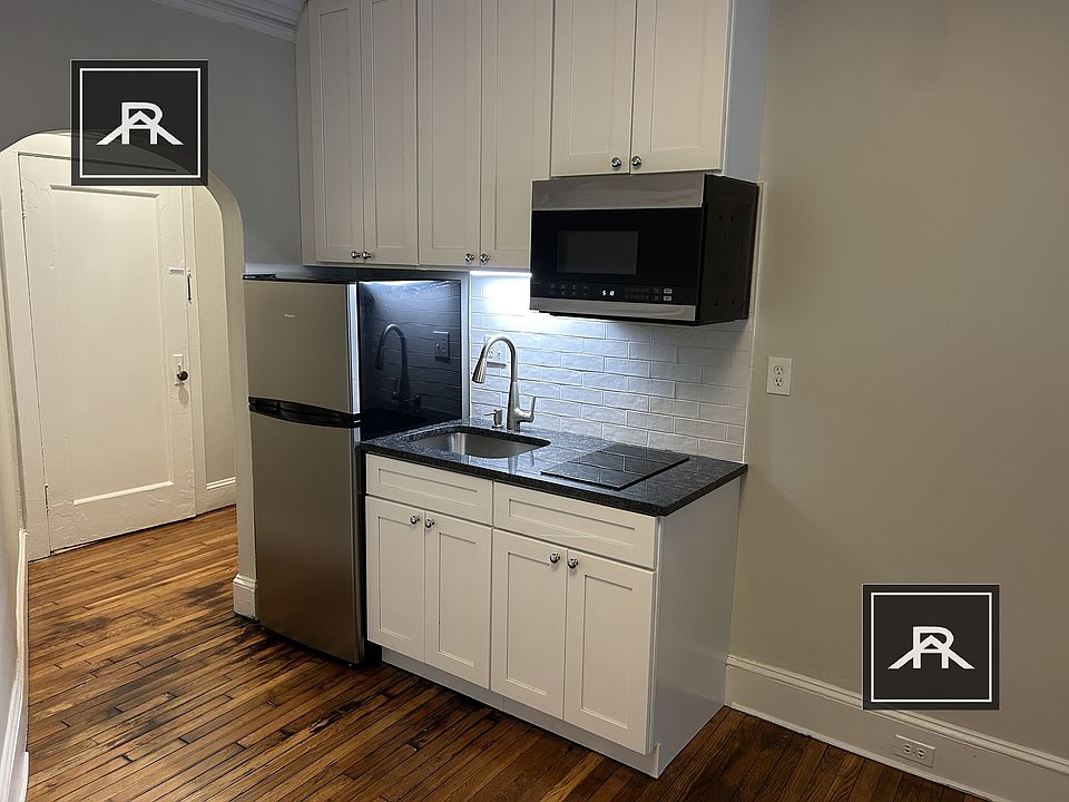 1st image of 24 Chiswick Rd #5