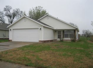 30 Cheryl Cir, Bentonville, AR 72712