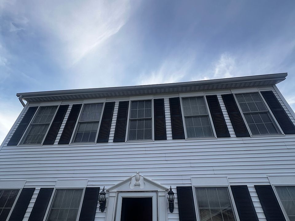 1st image of 18147 Dundee Ct