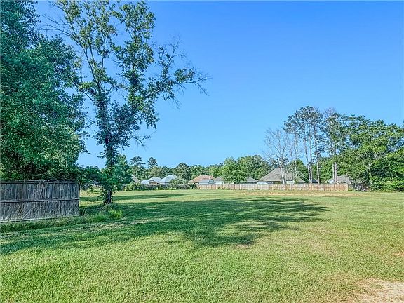 2nd image of 1077 N Haven Dr