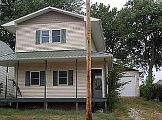 628 E 11th St, Kewanee, IL 61443