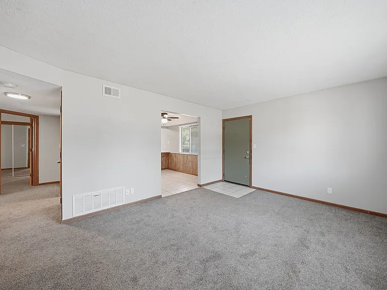 2612 J St #3 — Photo 2