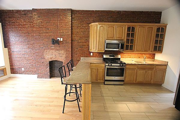 1st image of 427 E 114th St APT 4A