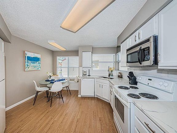 3rd image of 6077 Bahia Del Mar Blvd APT 221