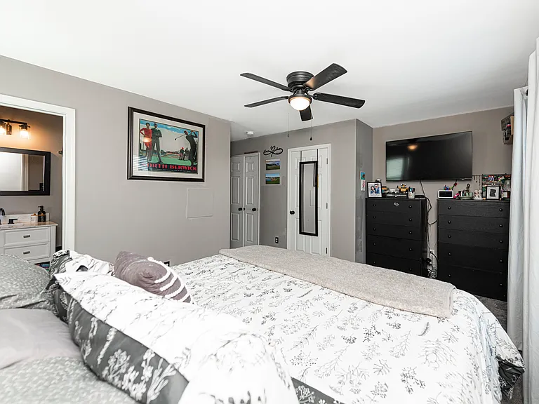 Main bedroom