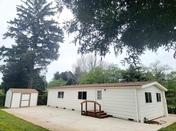 2405 Alpaugh Ave, Crescent City, CA 95531