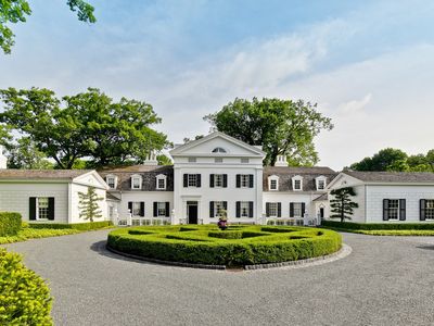 612 E Woodland Rd, Lake Forest, IL, 60045