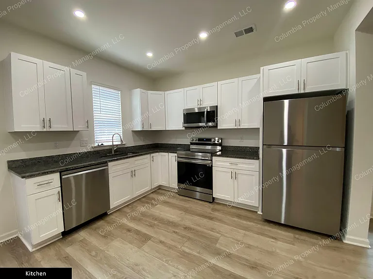 517 Deerwood St #G — Photo 8