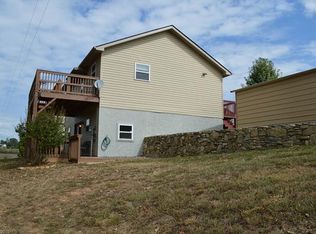 3300 Bend Of Ivy Rd, Marshall, NC 28753