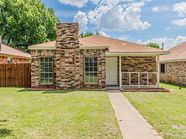 1914 Etain Rd, Irving, TX 75060