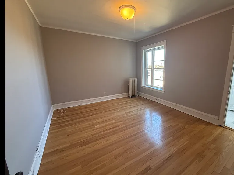 3943 N Kostner Ave #2F — Photo 2
