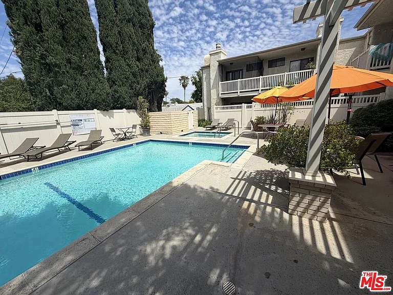 14315 Riverside Dr #210 — Photo 12