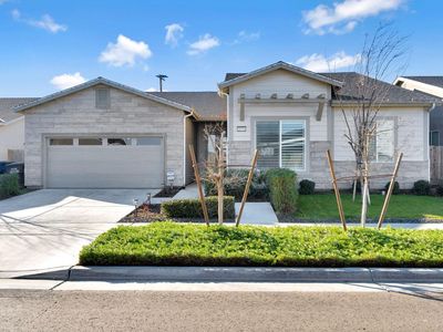 1976 N Mitchell St, Hanford, CA, 93230