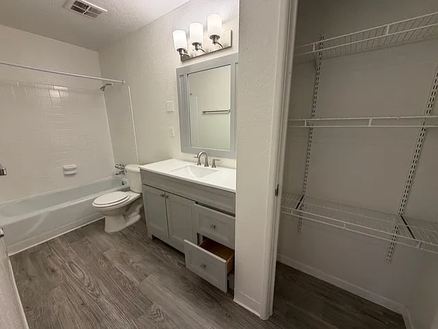 Academy Heights Apartments — Photo 20