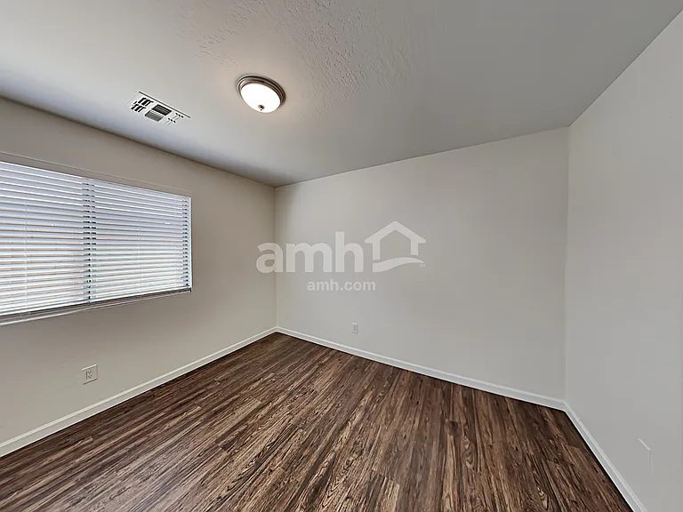 15848 W Jefferson St — Photo 17
