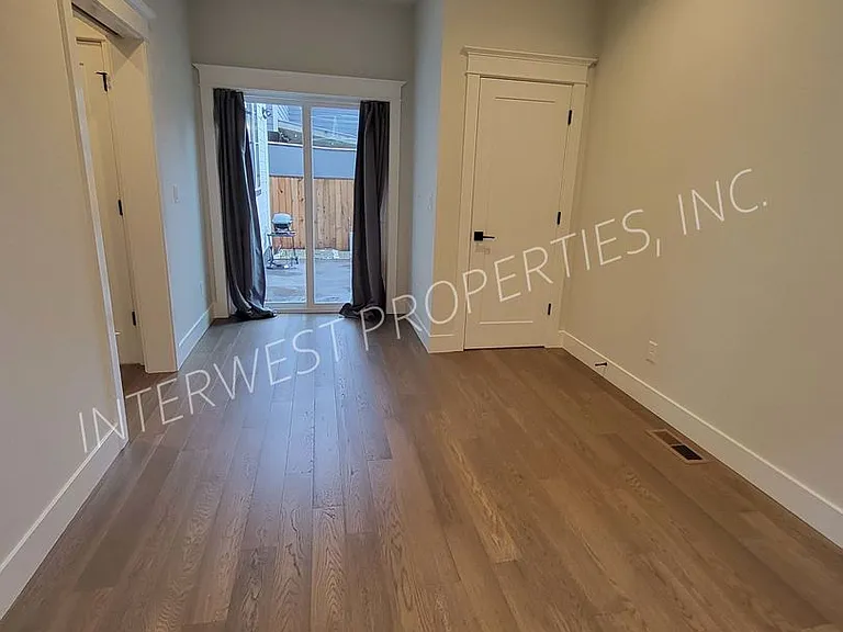 7114 NE 8th Ave #A — Photo 15